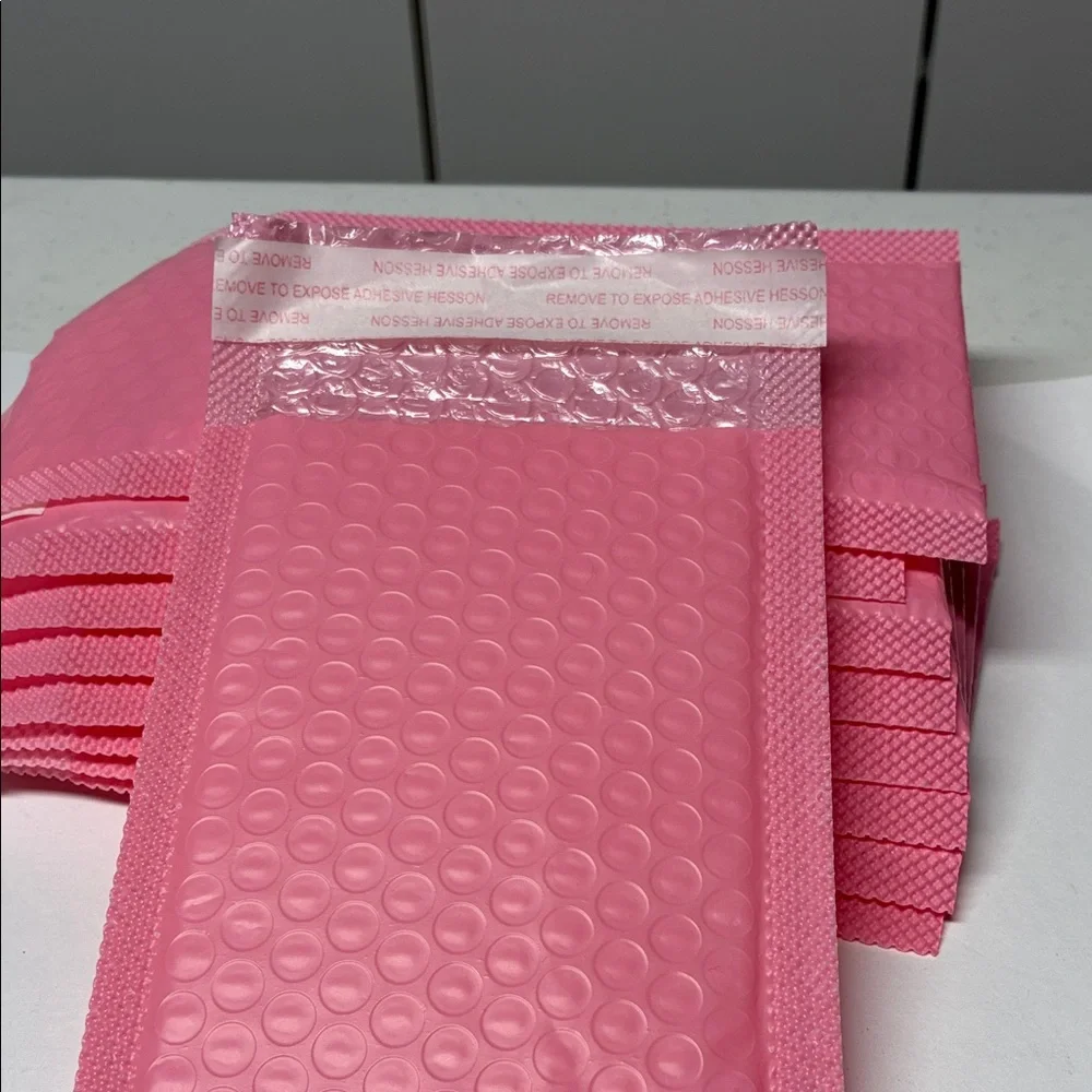 10 Pink Bubble Mailers